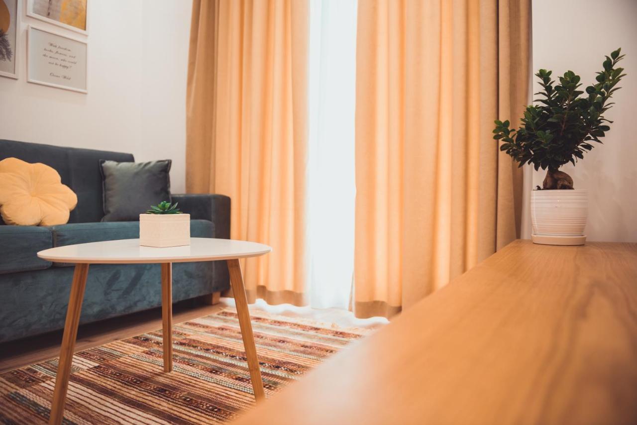Tam Centre Luxury Serviced Apartments Tirana Esterno foto