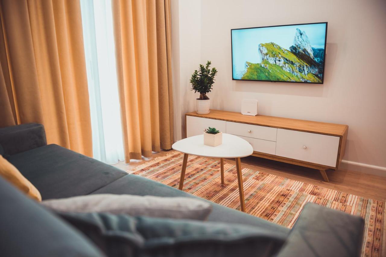 Tam Centre Luxury Serviced Apartments Tirana Esterno foto
