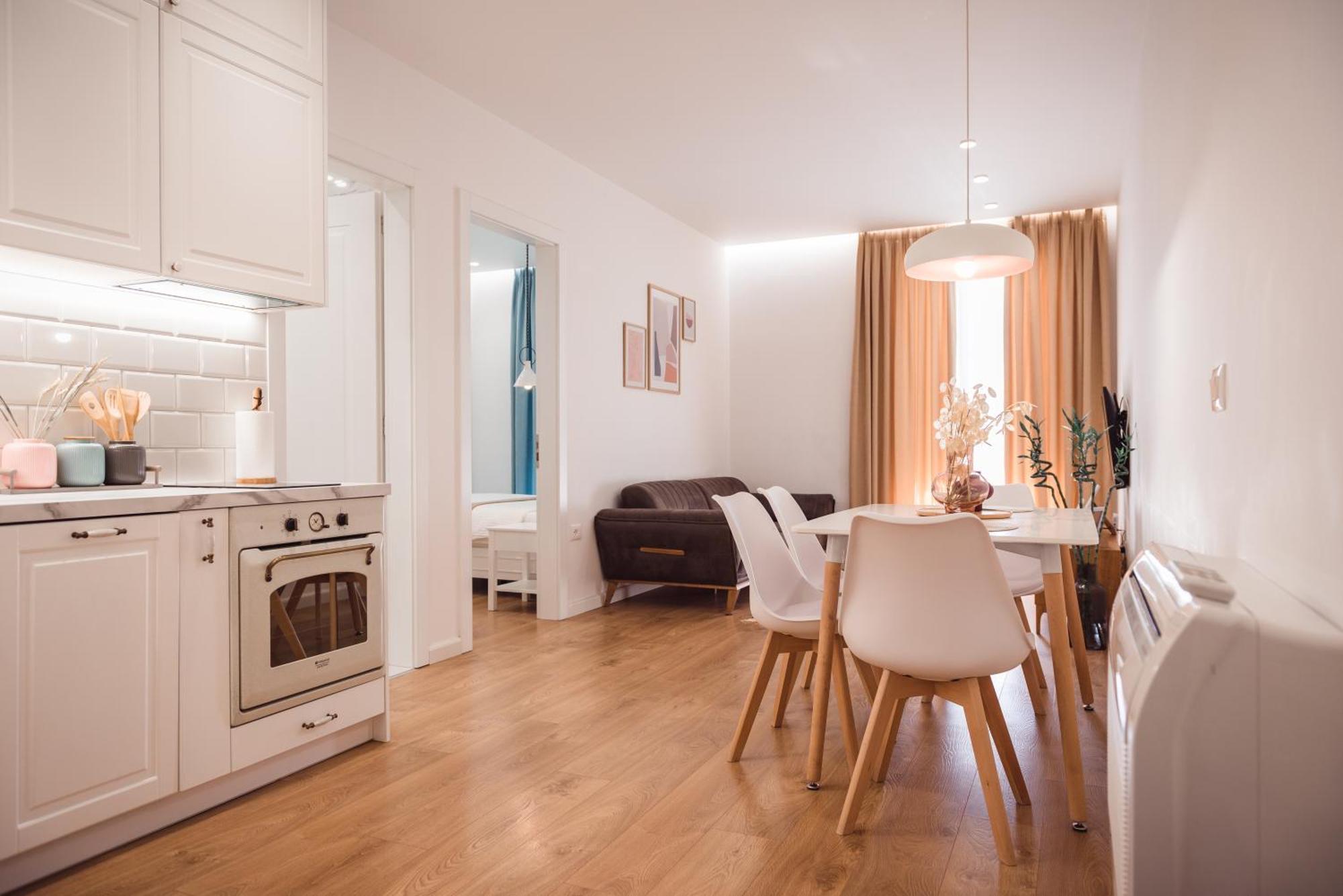 Tam Centre Luxury Serviced Apartments Tirana Esterno foto
