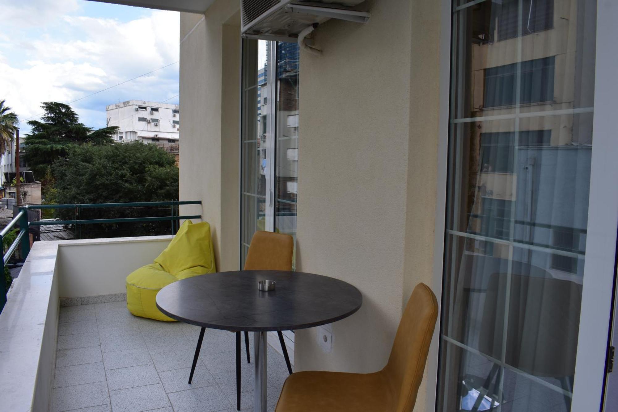 Tam Centre Luxury Serviced Apartments Tirana Esterno foto