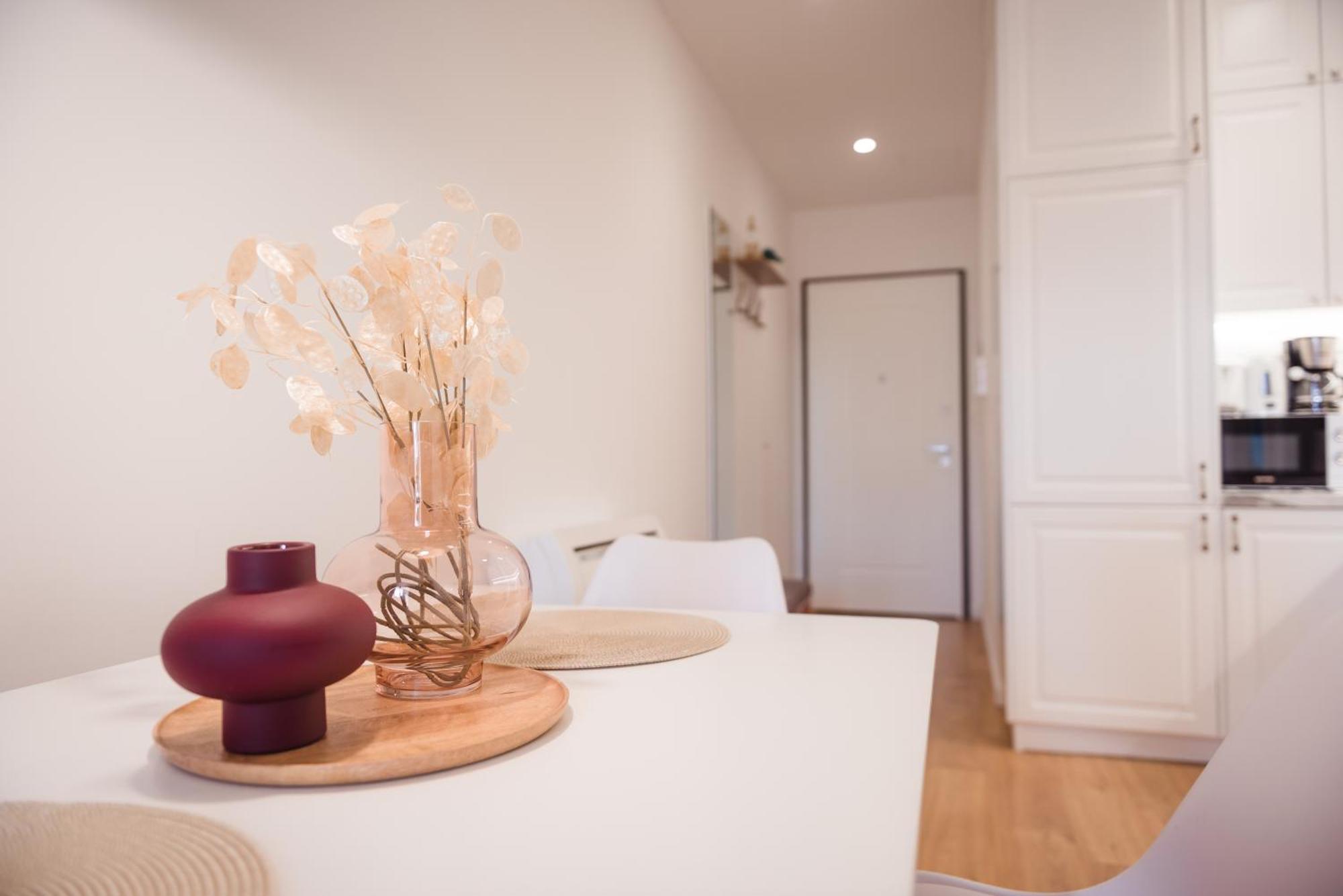 Tam Centre Luxury Serviced Apartments Tirana Esterno foto