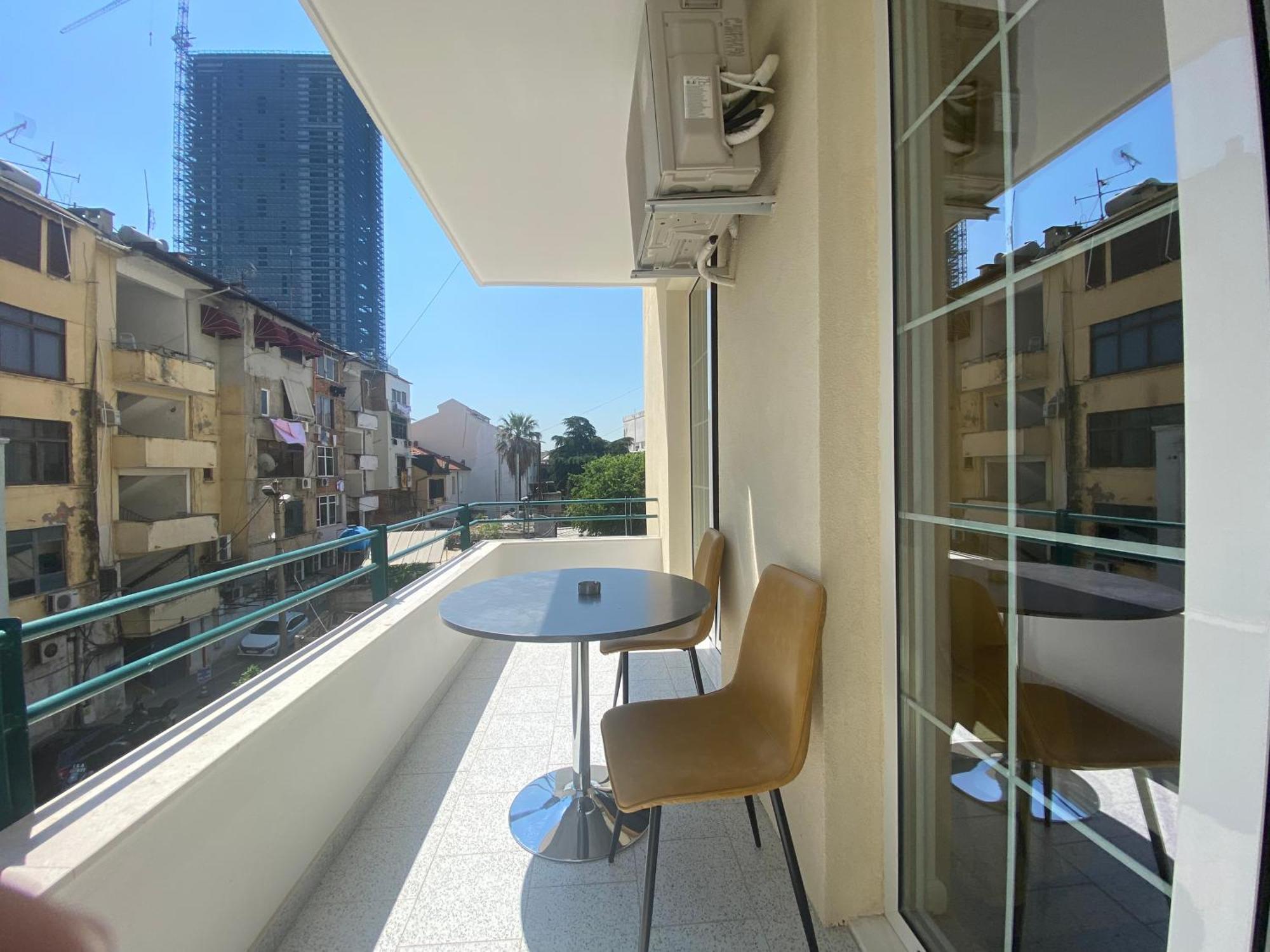 Tam Centre Luxury Serviced Apartments Tirana Esterno foto